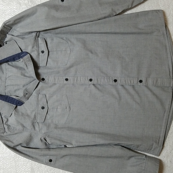 H&M Long Sleeves Button Up Shirt - Picture 2 of 7